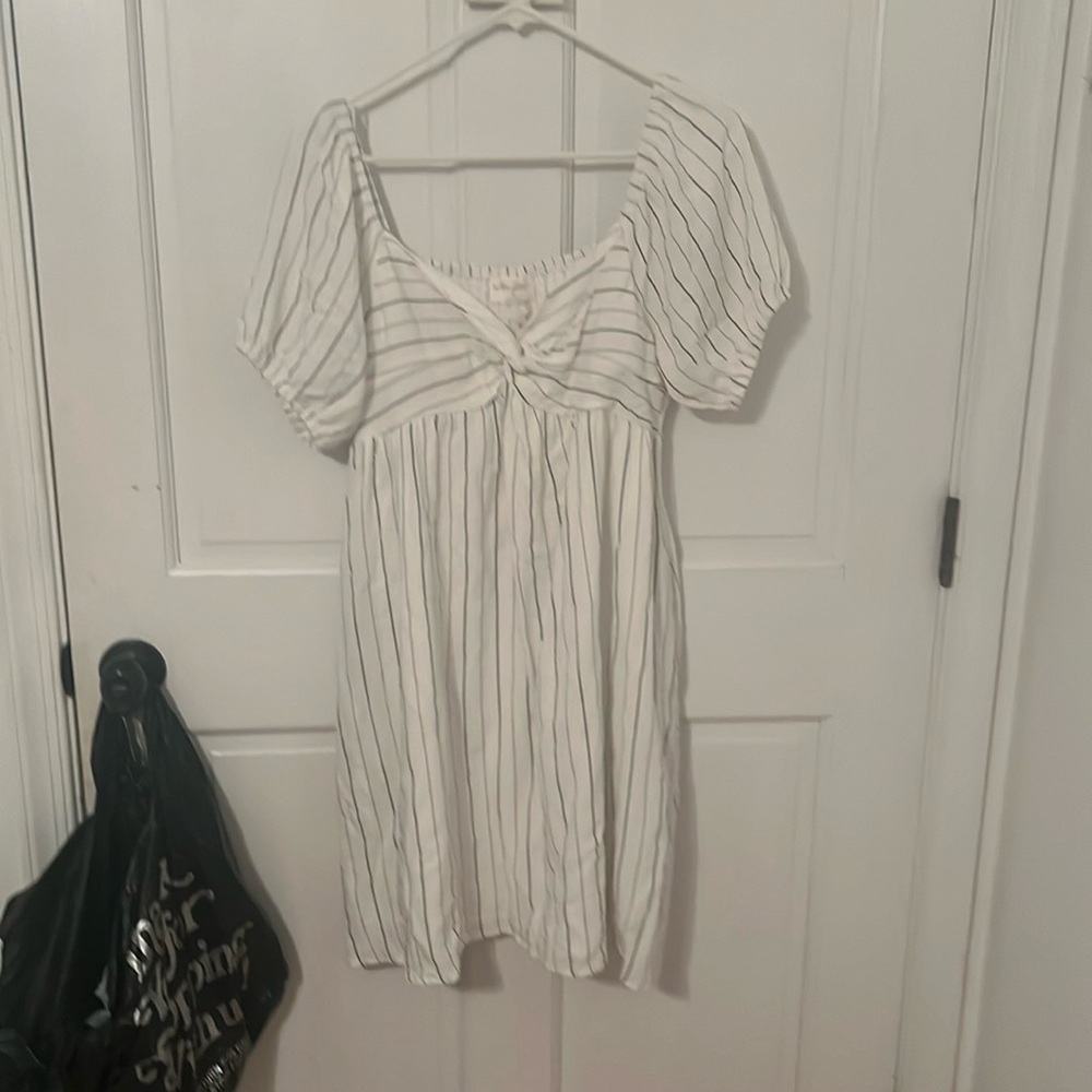 Cute striped dress!